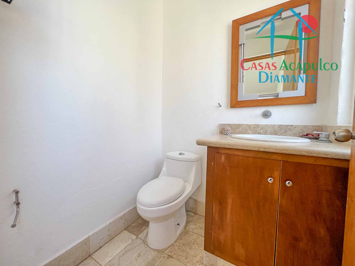 Brisas del Marqués Palmetto 3 - Baño de visitas 1